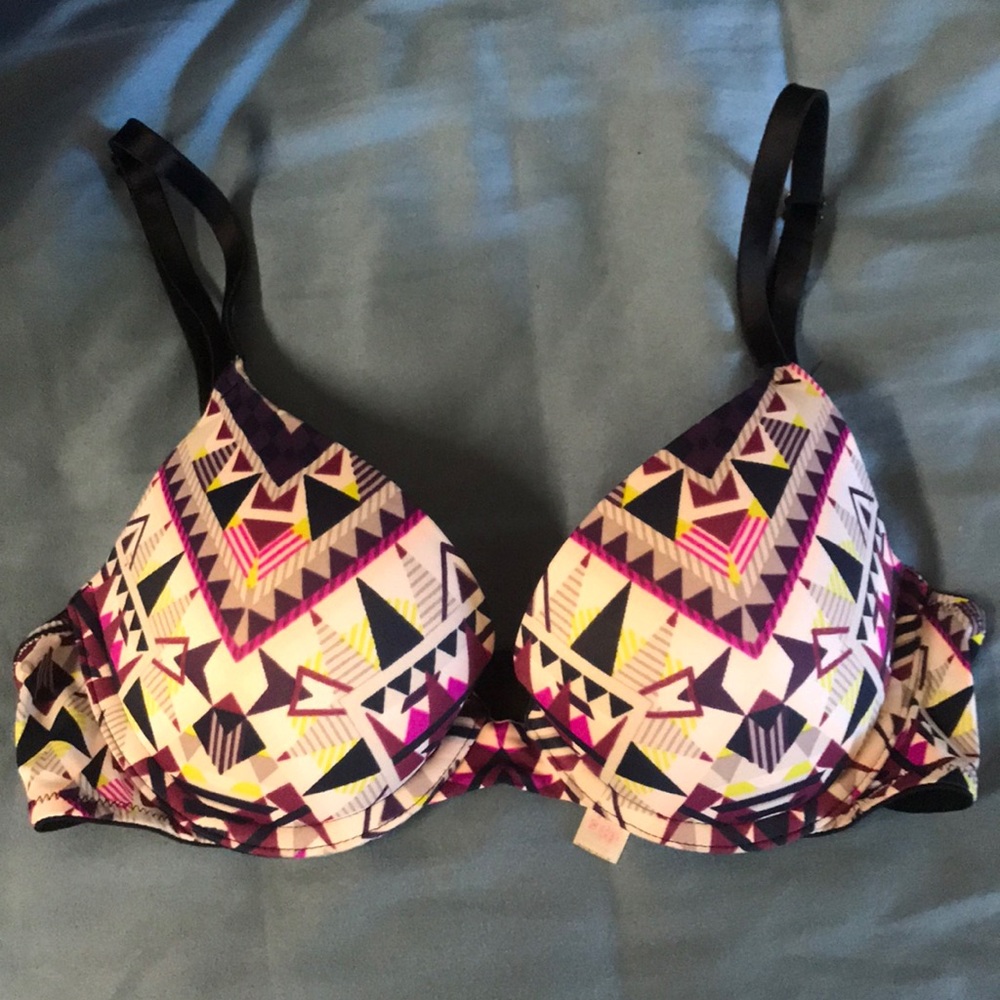 VS PINK Wear Everywhere Push Up Bra